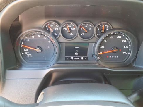 Used 2021 Chevrolet Silverado 1500 Custom AWD/4WD image 25