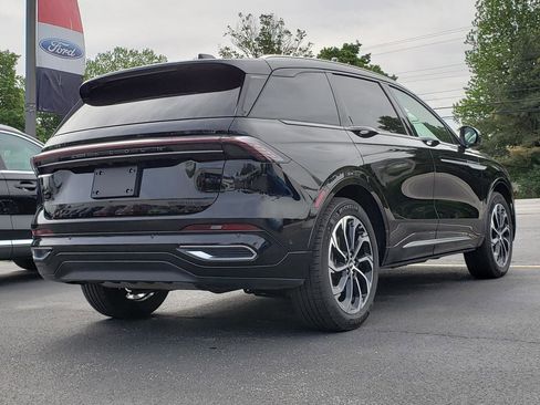 Used 2024 Lincoln Nautilus Reserve w/ Equipment Group 202A AWD/4WD image 3