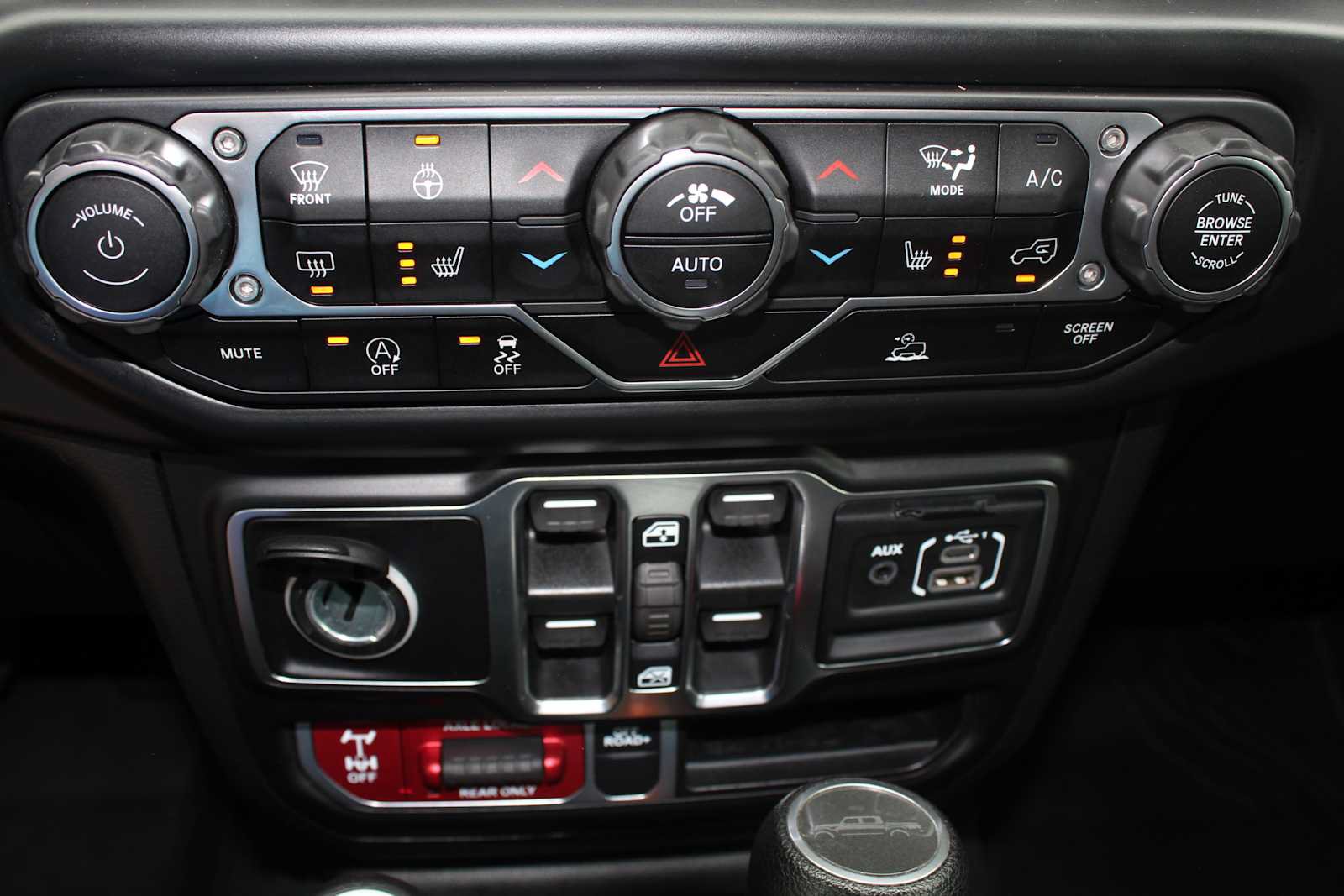 Used 2022 Jeep Gladiator Mojave w/ Cold Weather Group AWD/4WD image 46