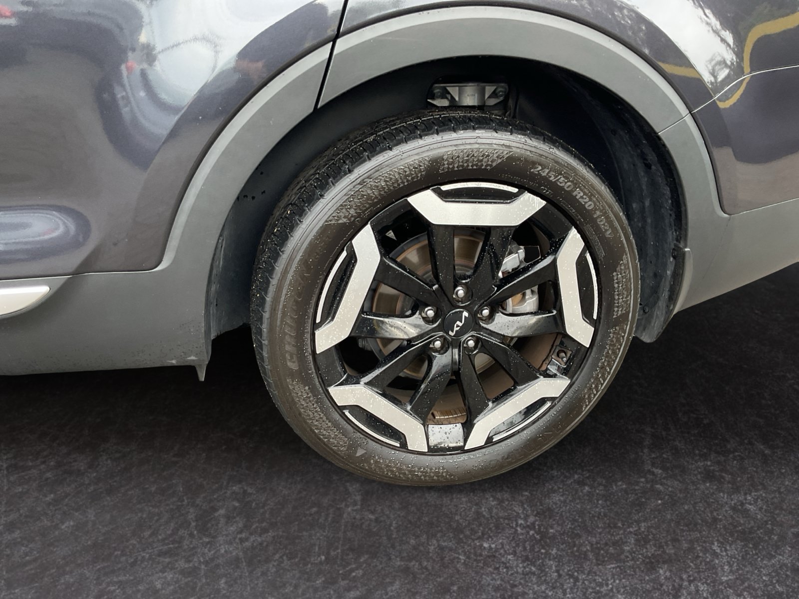 Used 2025 Kia Telluride S FWD image 9