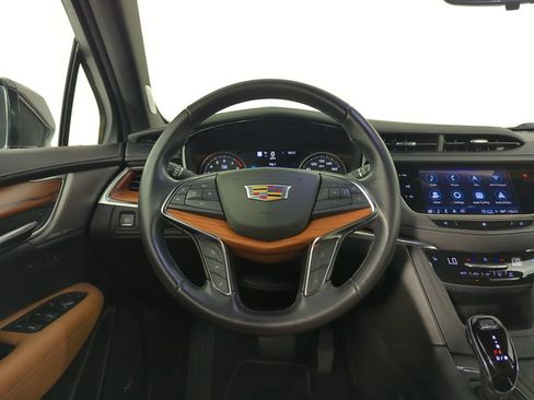 Used 2021 Cadillac XT5 Premium Luxury FWD image 16