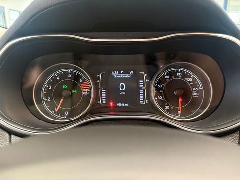 Used 2019 Jeep Cherokee Latitude w/ Popular Appearance Group image 15