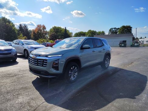 New 2026 Chevrolet Equinox LT w/ LPO, Floor Liner Package image 7
