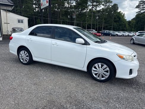 Used 2012 Toyota Corolla LE FWD image 14
