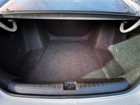 Used 2019 Honda Accord Sport image 11