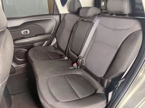 Used 2017 Kia Soul + FWD image 33