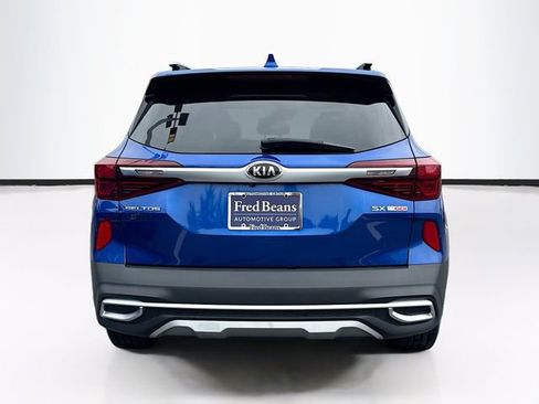 Used 2021 Kia Seltos SX w/ SX Sunroof Package AWD/4WD image 9