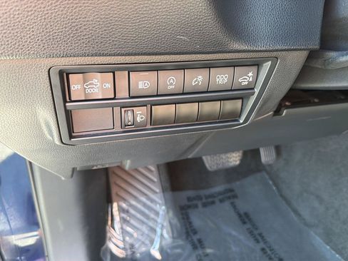 Used 2022 Toyota Tundra SR5 w/ Convenience Package RWD image 18