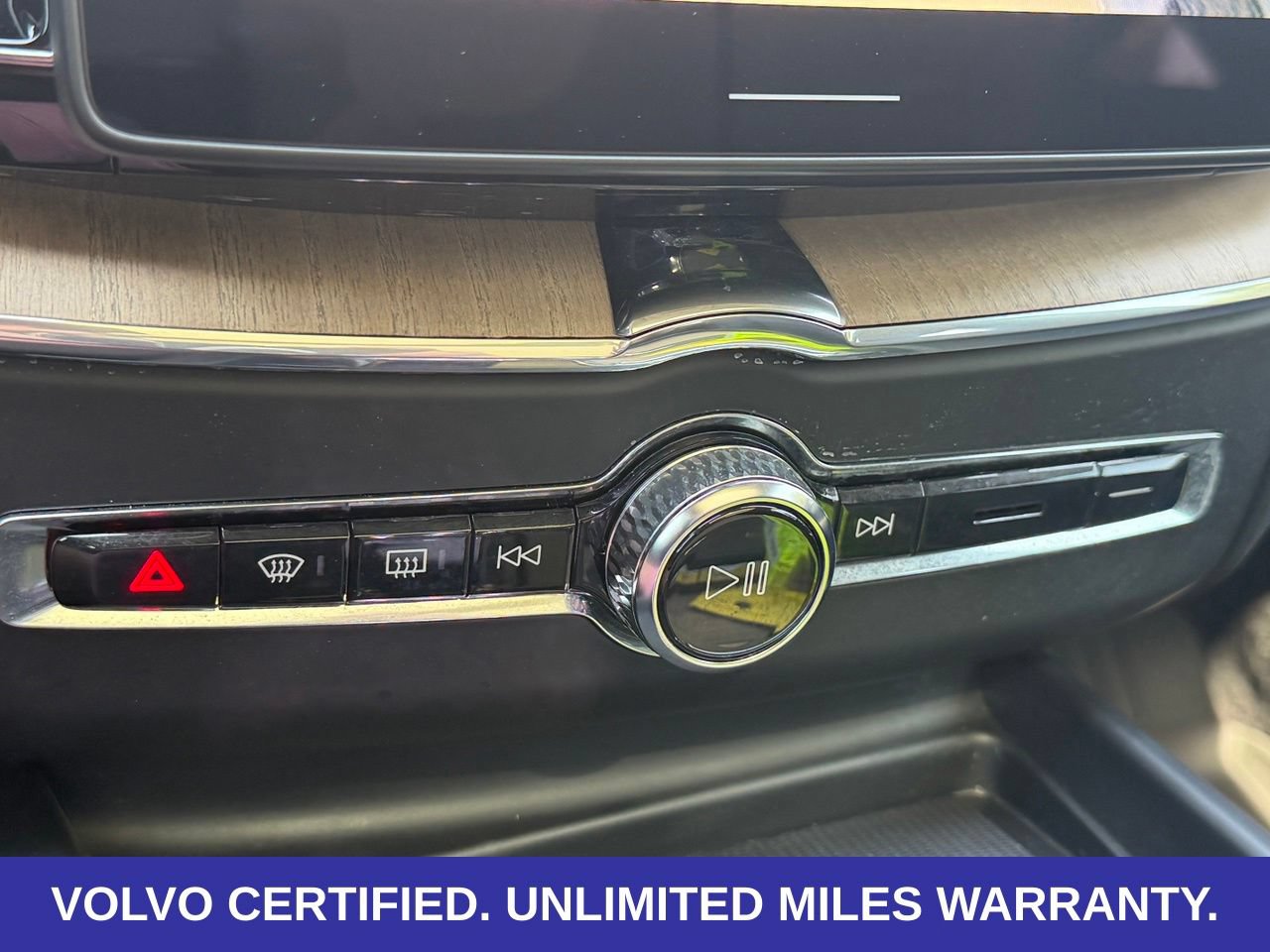 Certified 2026 Volvo XC60 B5 Plus AWD/4WD image 22