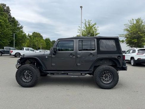 Used 2016 Jeep Wrangler Unlimited Sport AWD/4WD image 2