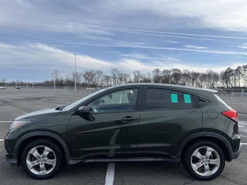 Used 2016 Honda HR-V EX image 3