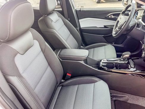 New 2026 Chevrolet Trax LT w/ Driver Confidence Package image 15