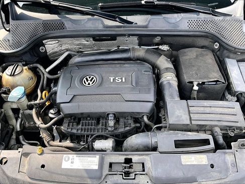 Used 2017 Volkswagen Beetle R-Line SEL FWD image 10
