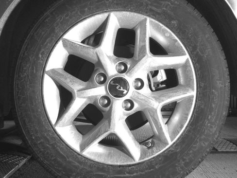 Used 2025 Kia Soul LX w/ LX Technology Package FWD image 14
