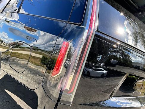 Used 2023 Cadillac Escalade Sport Platinum image 28