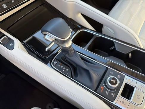 Used 2023 Kia Telluride SX Prestige image 24