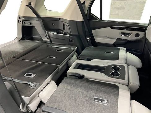 New 2025 Honda Pilot EX-L image 35