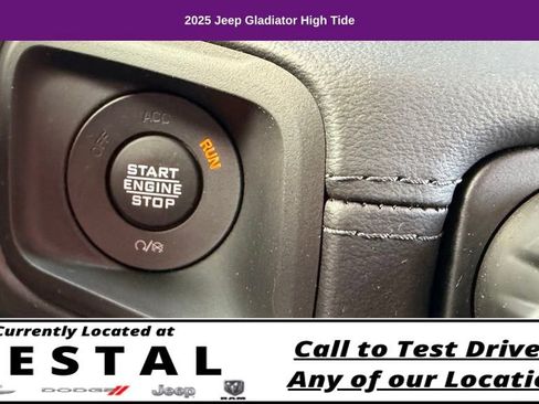 Used 2025 Jeep Gladiator Sport image 38