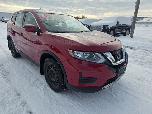 Used 2017 Nissan Rogue S image 14