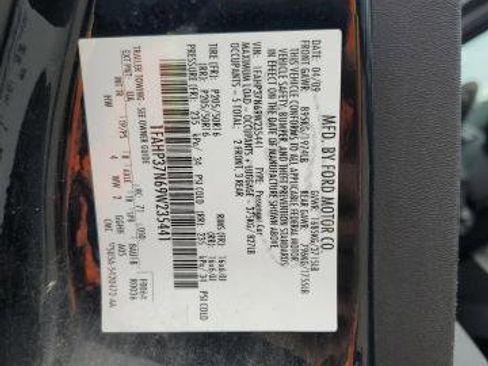 Used 2009 Ford Focus SEL image 16