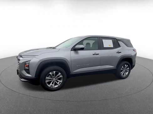 Used 2025 Chevrolet Equinox LT FWD image 8