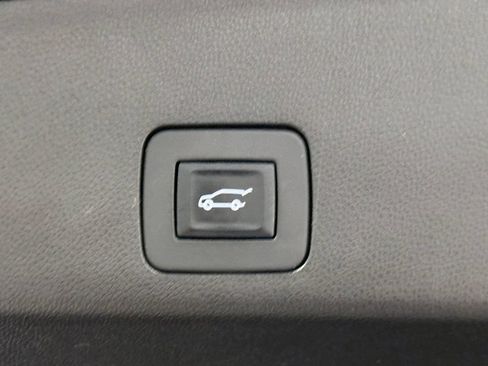 Used 2021 Buick Encore GX Select w/ Advanced Technology Package AWD/4WD image 13