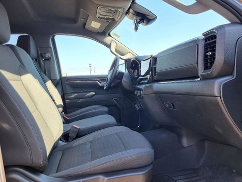 Used 2024 Chevrolet Silverado 1500 LT image 12