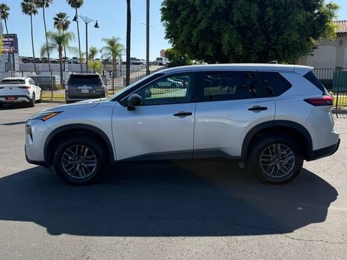 Used 2024 Nissan Rogue S FWD image 5