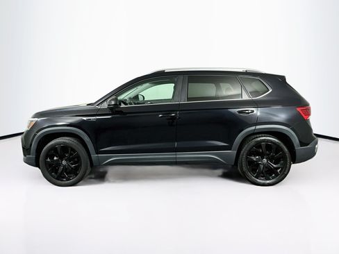 Used 2023 Volkswagen Taos SE w/ Black Wheel Package AWD/4WD image 4
