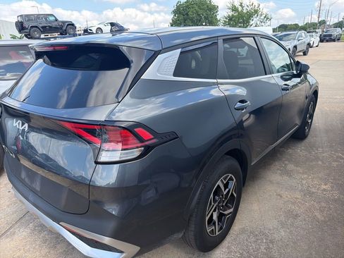 Used 2025 Kia Sportage LX FWD image 5