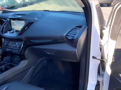 Used 2017 Ford Escape Titanium image 17