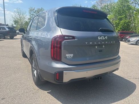 Used 2025 Kia Telluride LX FWD image 4