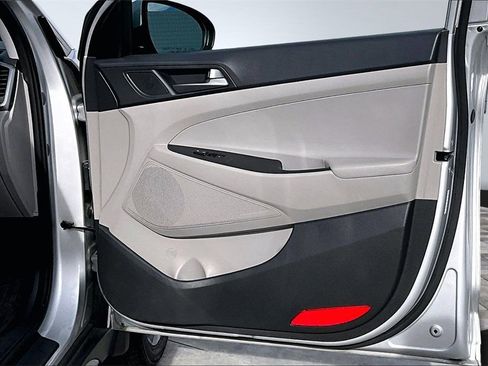 Used 2017 Hyundai Tucson Sport w/ Cargo Package image 25