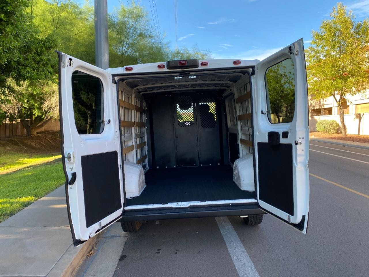 Used 2025 RAM ProMaster 2500 w/ U-Haul Equipment Group FWD image 6