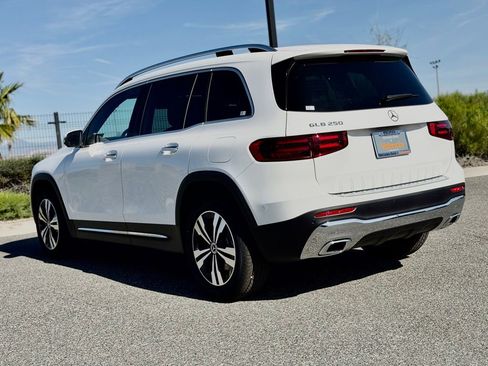 New 2026 Mercedes-Benz GLB 250 image 10