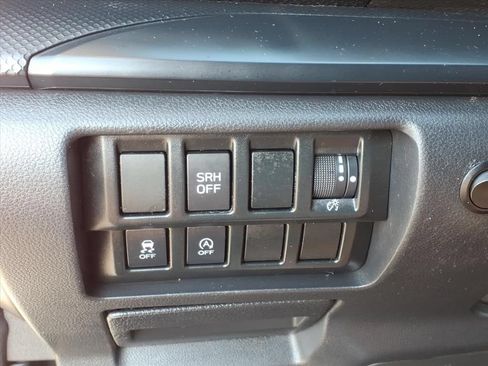 Used 2023 Subaru Forester AWD/4WD image 8