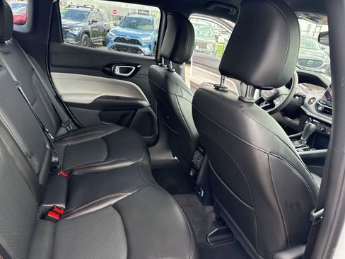 Used 2023 Jeep Compass Limited image 24