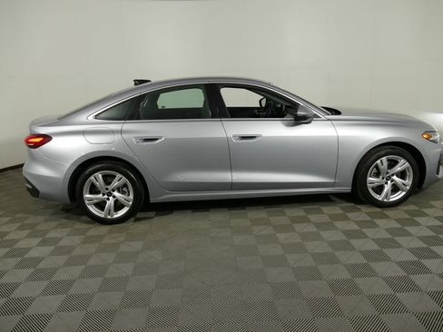 Used 2025 Audi A5 2.0T Premium Plus w/ Premium Plus AWD/4WD image 2
