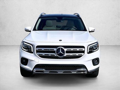 Used 2023 Mercedes-Benz GLB 250 4MATIC image 3
