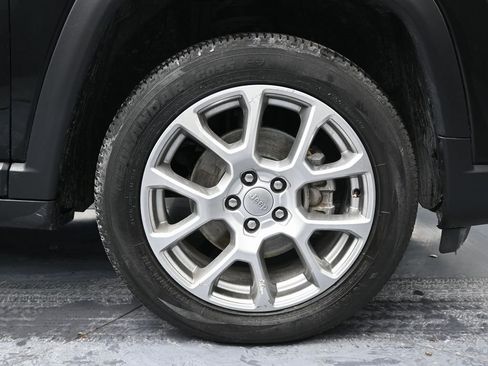 Used 2022 Jeep Compass Latitude image 14