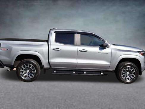 Used 2024 Chevrolet Colorado LT w/ LT Convenience Package III AWD/4WD image 2