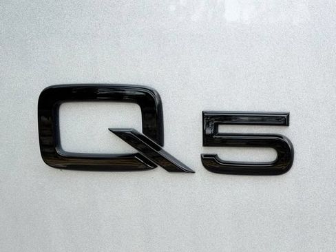 Used 2025 Audi Q5 Prestige w/ Prestige Package AWD/4WD image 14