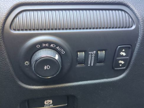 Used 2024 Jeep Wagoneer L Series II w/ Flexible Seating Group image 31