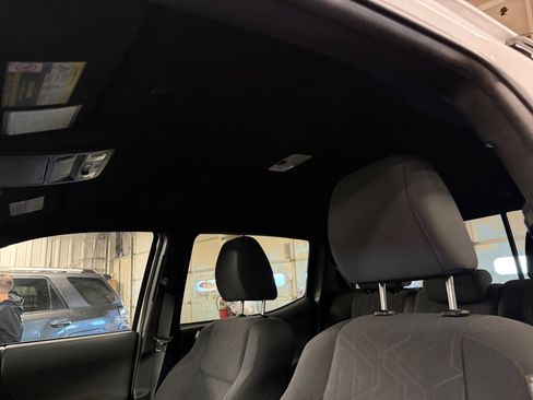 Used 2019 Toyota Tacoma TRD Sport image 25