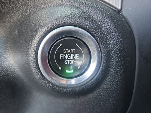 Used 2020 GMC Sierra 2500 Denali w/ Denali Ultimate Package image 18