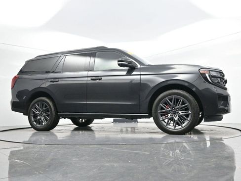 Used 2025 Ford Expedition Platinum w/ Stealth Performance Package image 56