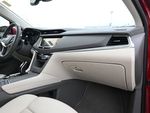 Certified 2022 Cadillac XT5 Premium Luxury w/ Technology Package FWD image 25