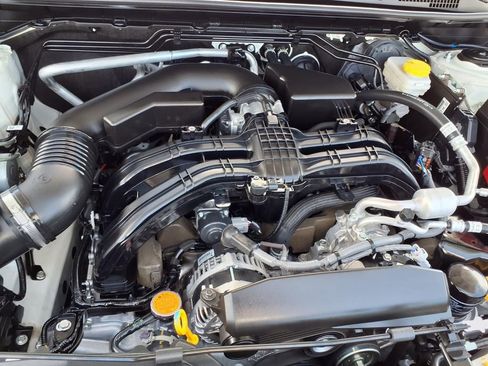 Used 2025 Subaru Crosstrek 2.0i Premium image 16