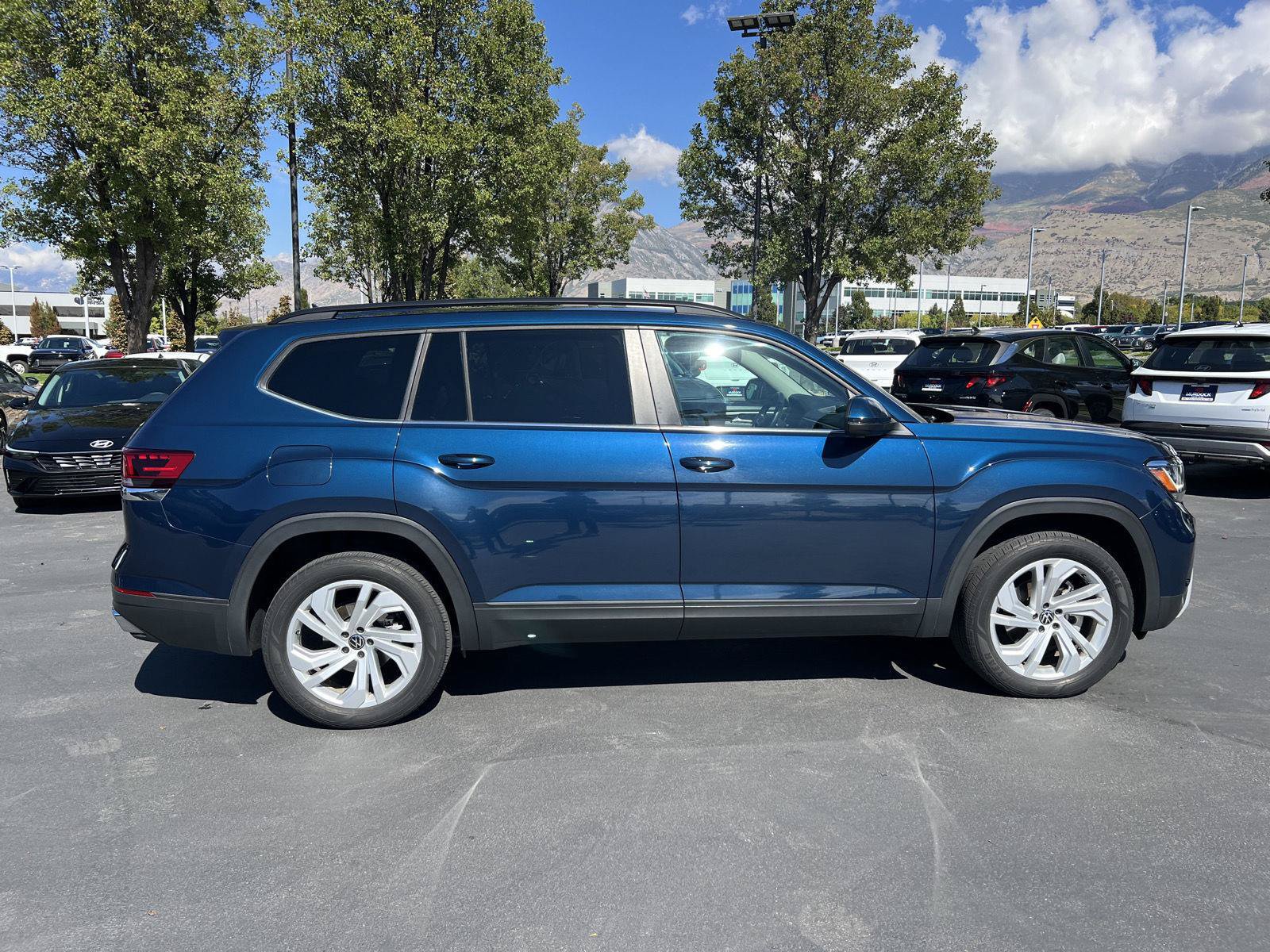 Used 2023 Volkswagen Atlas SE AWD/4WD image 17
