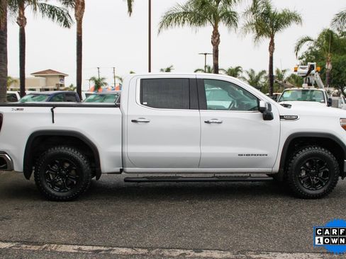 Used 2022 GMC Sierra 1500 SLT w/ X31 Off-Road Package image 10